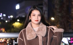 闺蜜老公添我下边摸下面我添